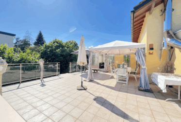 Superbe villa individuelle avec extérieurs d'exception