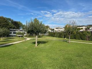 Rare à la vente, studio à Troinex